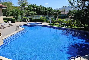 701_piscina.jpg
